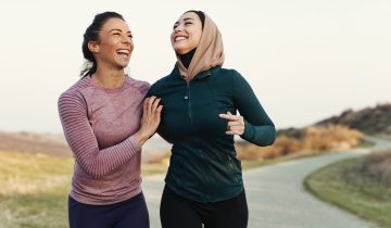 Tampak Awet Muda dengan Kaki Bebas Varises: Gaya Hidup dan Solusi Terkini